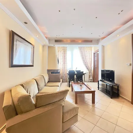 Family Διαμέρισμα Περαία